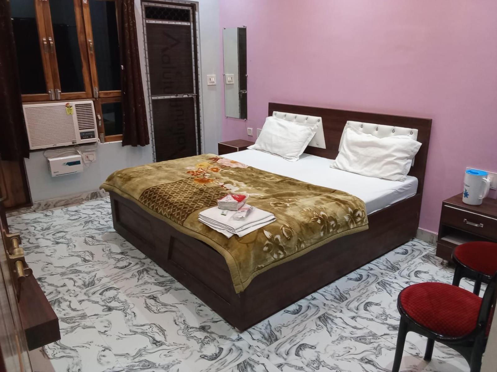 Kaka Guest House Ayodhya Ngoại thất bức ảnh