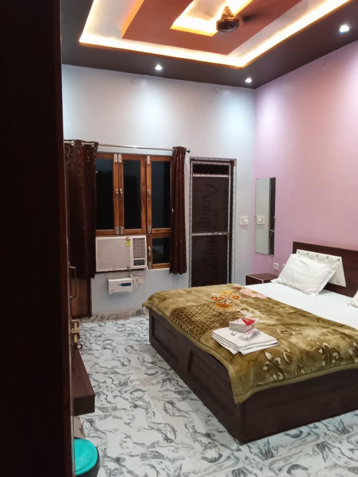 Kaka Guest House Ayodhya Ngoại thất bức ảnh