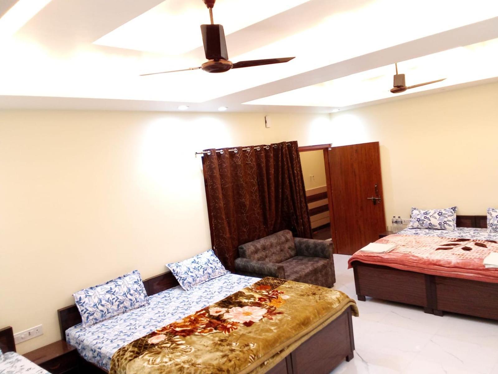 Kaka Guest House Ayodhya Ngoại thất bức ảnh